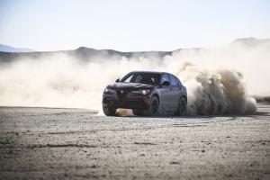 Alfa Romeo Stelvio Quadrifoglio Nero Edizione 2018 года  (NA)